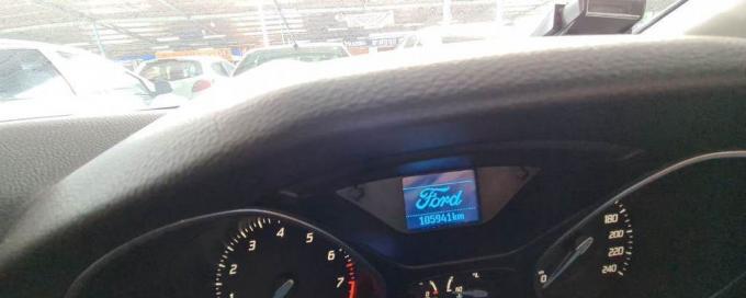 В разборе Ford Focus III 2012г. седан, 1,6л