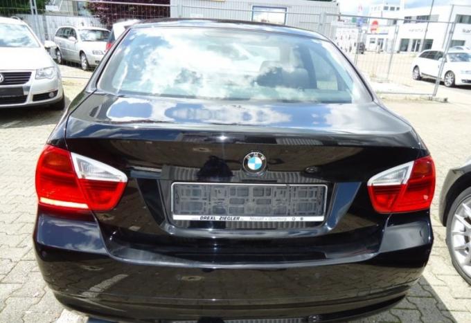 BMW 3 E90 2008 г. на запчасти