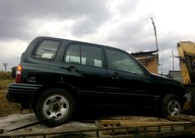 Suzuki Grand Vitara 2001г разбор запчасти