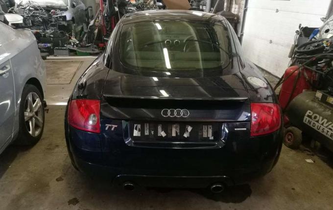 Audi TT 1.8 2004 г по запчастям