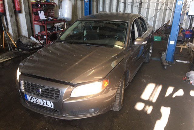 Разбор на запчасти Volvo S80