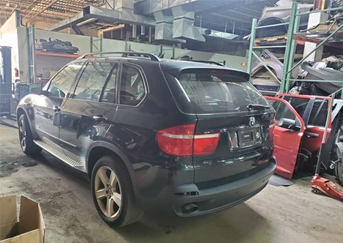 Разбор на запчасти BMW X5 E70