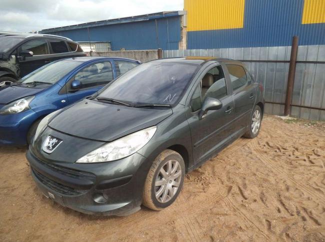 Peugeot 207 2006 г на запчасти