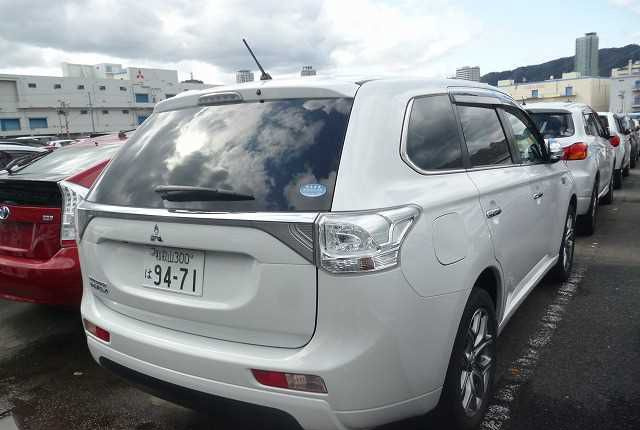 Mitsubishi Outlander на запчасти