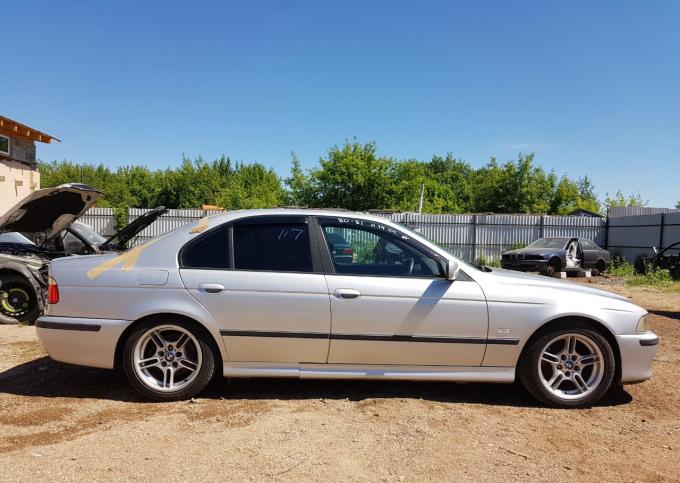 Разбор BMW e39 525i m54b25 М-пакет