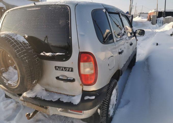 Chevrolet Niva Шевроле Нива по запчастям