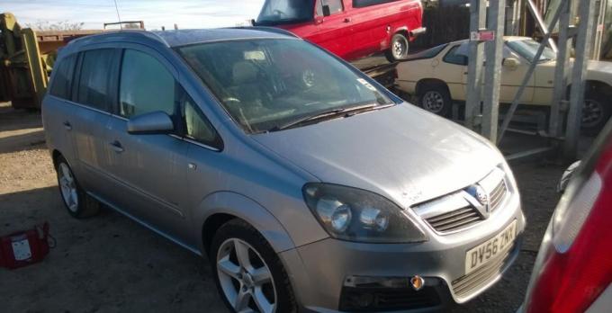 Разбор на запчасти Opel Zafira B 2005-2012