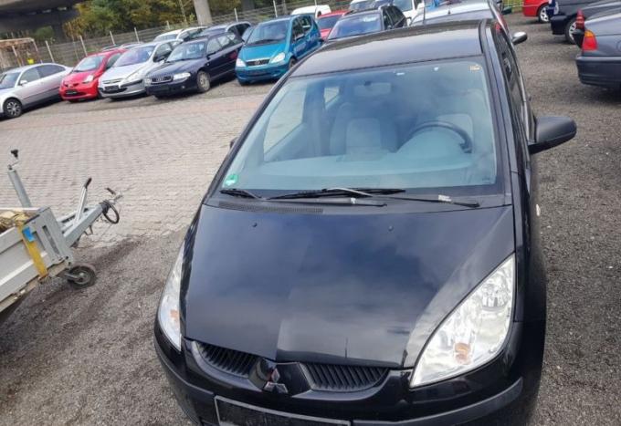 Mitsubishi Colt 2005г. на запчасти