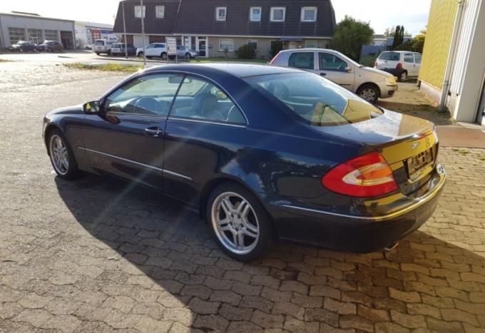 Mercedes-Benz CLK W209 2004г, на запчасти