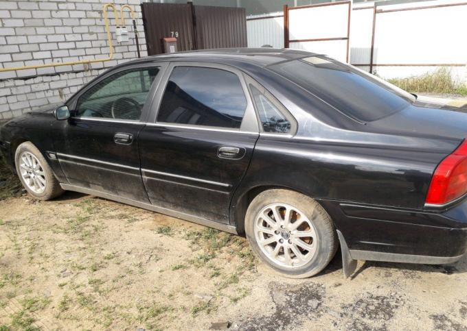 В разборе Volvo s 80 2003 года вольво s80