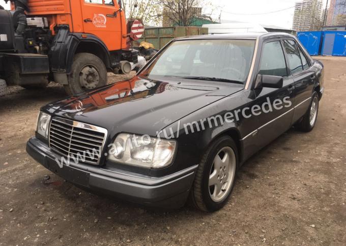 Разборка Мерседес W124 M111 2.2 МКПП 717.413 1994