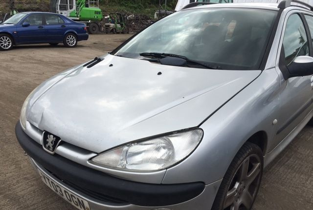 Разбор на запчасти Peugeot 206