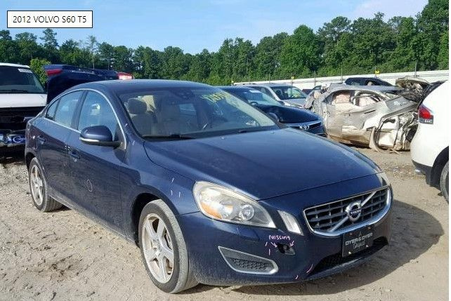 В разборе Volvo S60 2.5 Turbo 2012 года из США