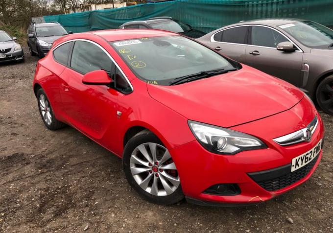 По частям Opel Astra J GTC купэ