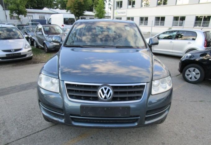 Volkswagen Touareg 2005г, на запчасти