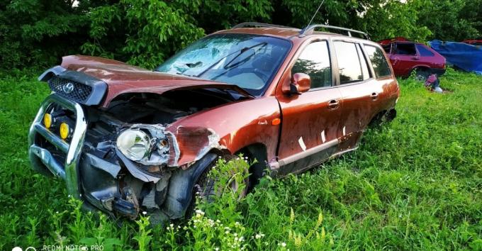 Hyundai Santa Fe 2.7AT, 2001, битый, 140000км