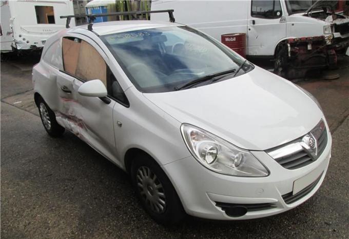 Разбор на запчасти Opel Corsa D 2006