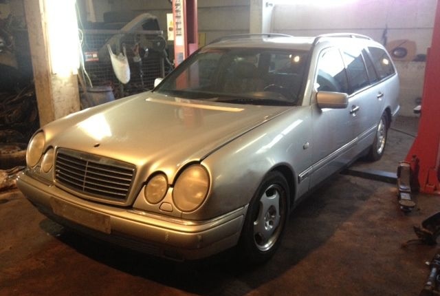 Разбор на запчасти Mercedes E W210 1995-2002