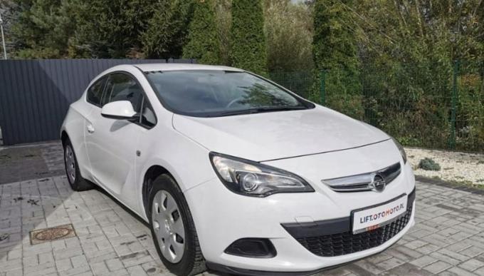 Разбор автомобиля Opel Astra J GTC