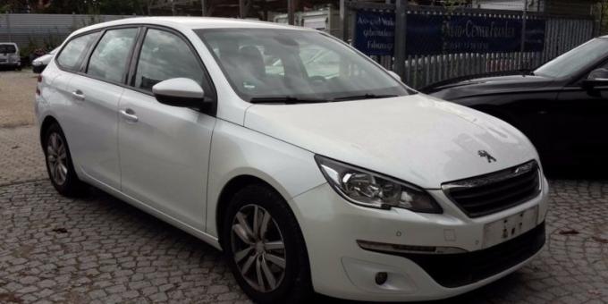 Peugeot 308 2015 г, на запчасти