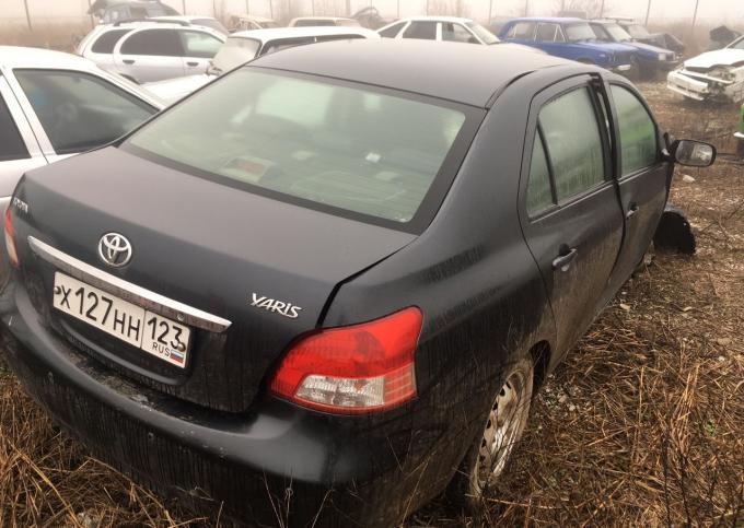 Тойота Yaris 2006 г.в