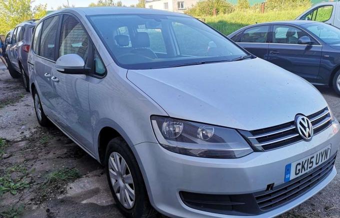 Volkswagen Sharan 2015 г по запчастям