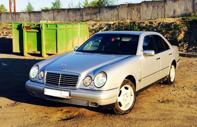 Mercedes-Benz (Мерседес-Бенц) W210 E 230 1996г