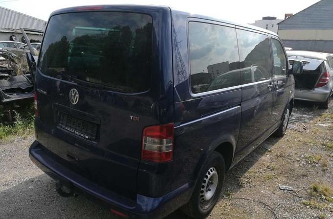 Volkswagen Multivan T5 2007 г на запчасти