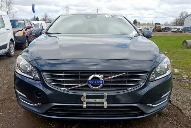 Вольво S60 2014- AWD на запчасти в разбор С60