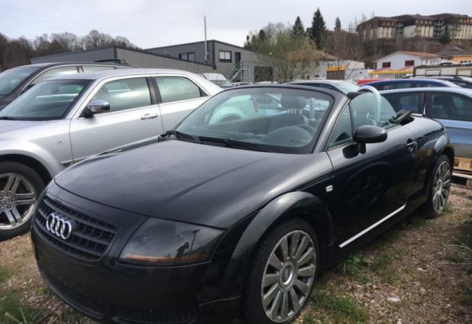 Audi TT 8N 2004г. на запчасти