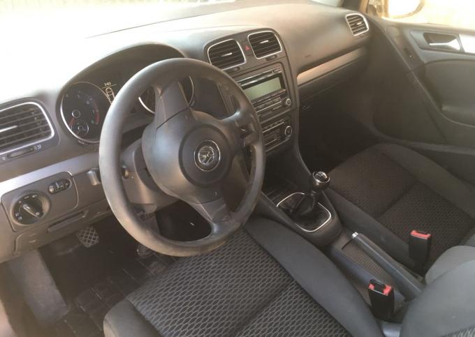 Volkswagen Golf 6 1.6 мт