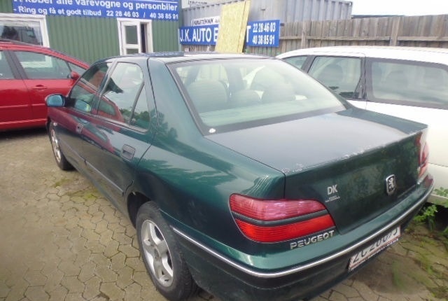 Peugeot 406 2000 г, на запчасти