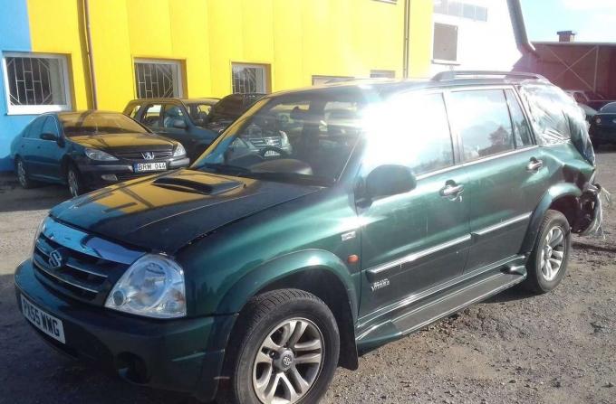 Suzuki Grand Vitara 2005 г на запчасти