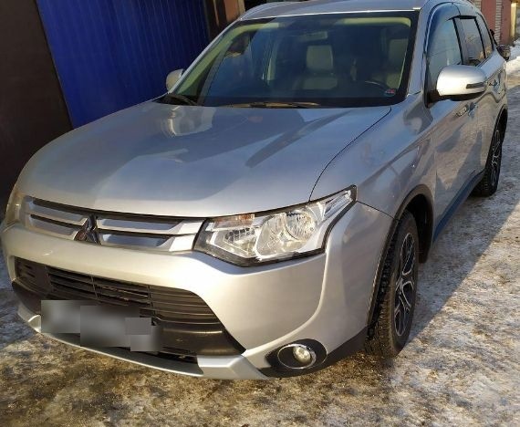 Продам по деталям Mitsubishi Outlander 2014