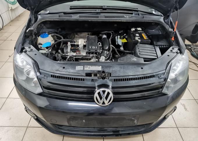 В разборе Volkswagen Golf Plus 2013 г. 1,2TSI