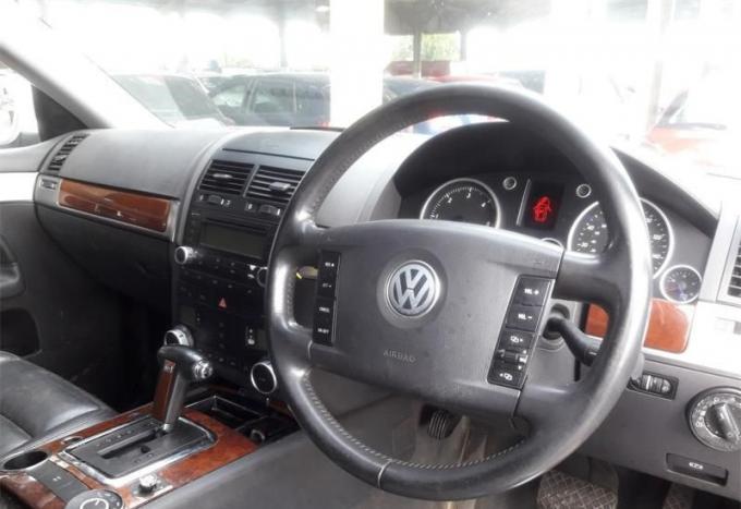 Разбор на запчасти Volkswagen Touareg 2002-2007