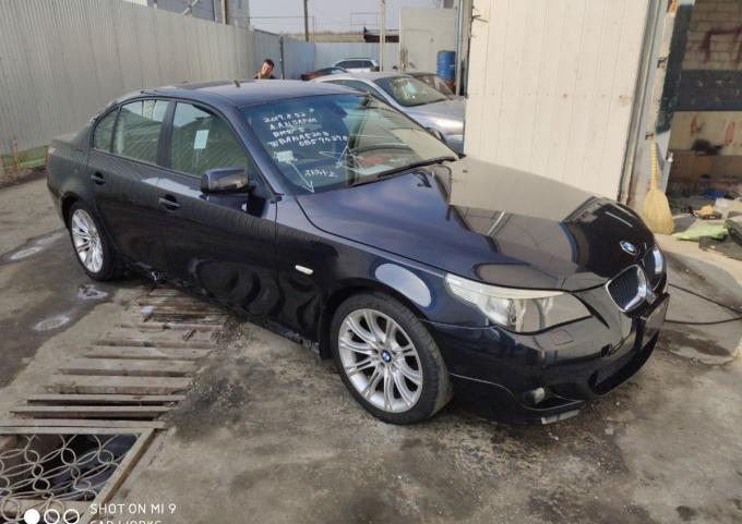 BMW E60 автомобиль на запчасти