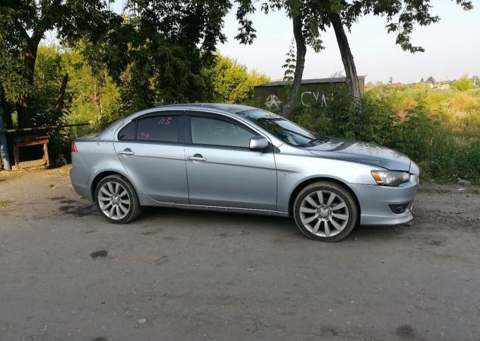 В разбор Mitsubishi Galant Fortis / Lancer X