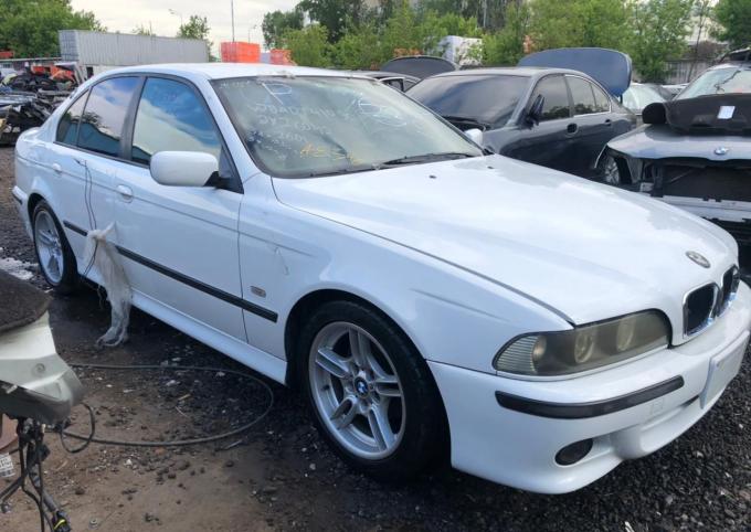 В разборе Bmw e39 m54b25 M-tex