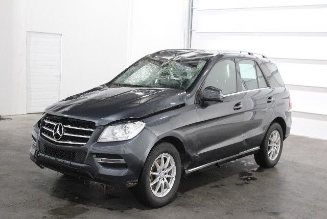 Mercedes-Benz ML W166 2013 г, на запчасти