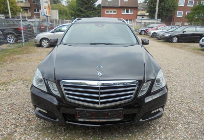 Mercedes-Benz E W212 2010г, на запчасти