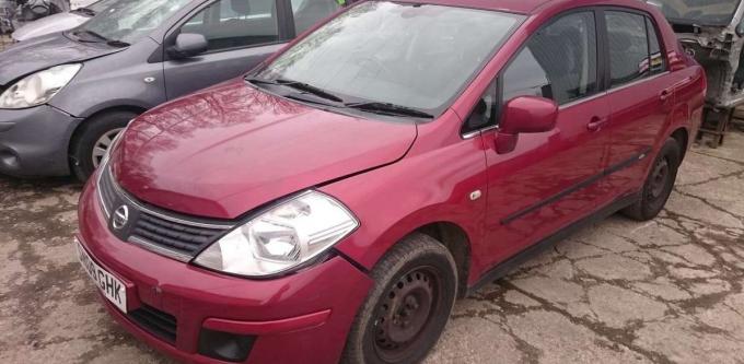 Nissan Tiida 2008 г на запчасти