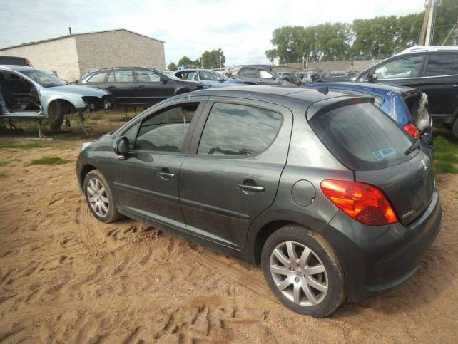 Peugeot 207 2006 г на запчасти