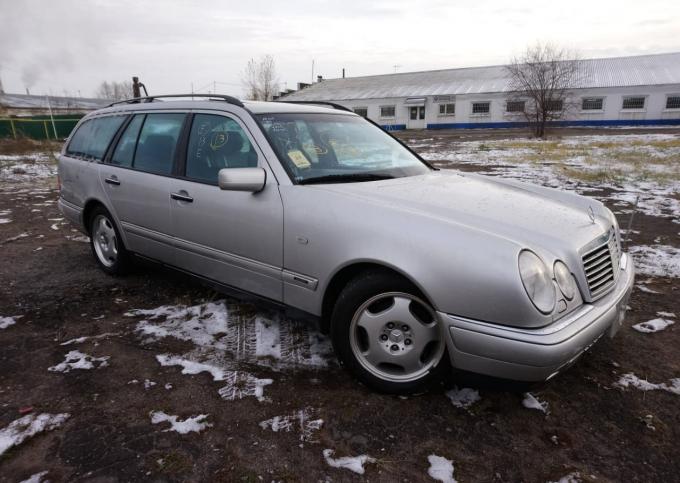 Mercedes E320 W210, в разборе Мерседес Е320