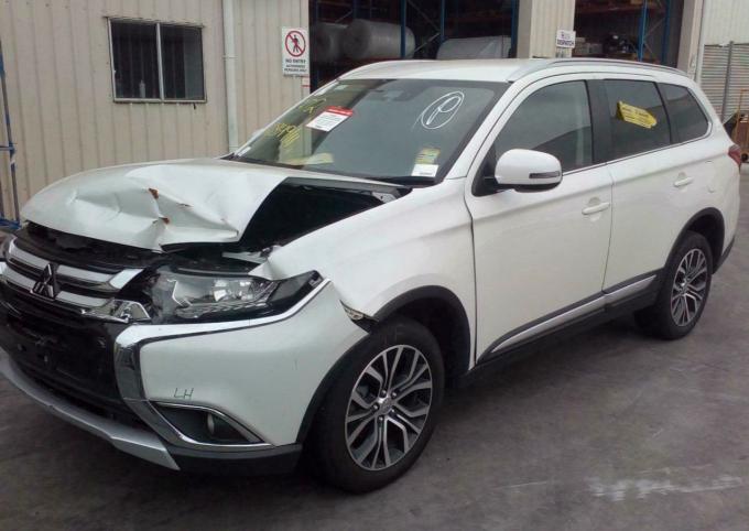 Mitsubishi Outlander 3 2,0л 2016 на запчасти