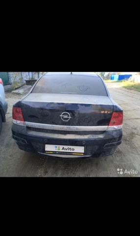 Opel Astra H седан