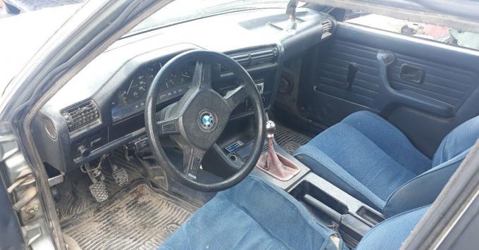 BMW 316 (E30) по запчастям