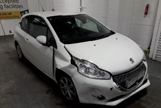 Разборка Peugeot 208 2012