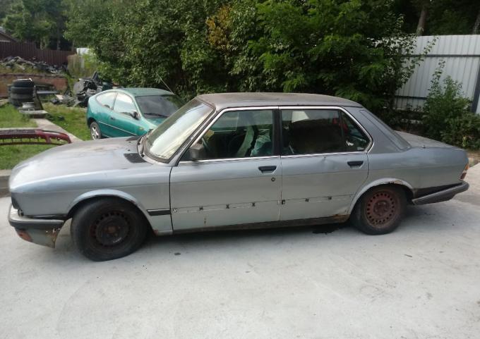 Запчасти BMW 5 E28 2.0 M20B20