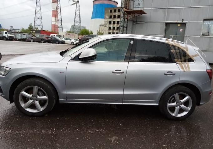 Audi Q5. Audi Q5 qu. 2.0 cncd